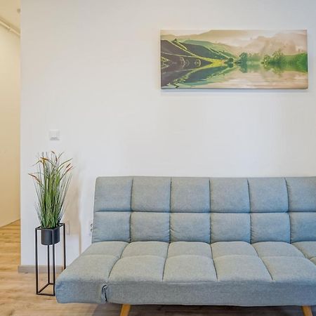 Bright Apartments Moments Away From Herastrau Park, Mall And Metro Bucareste Exterior foto