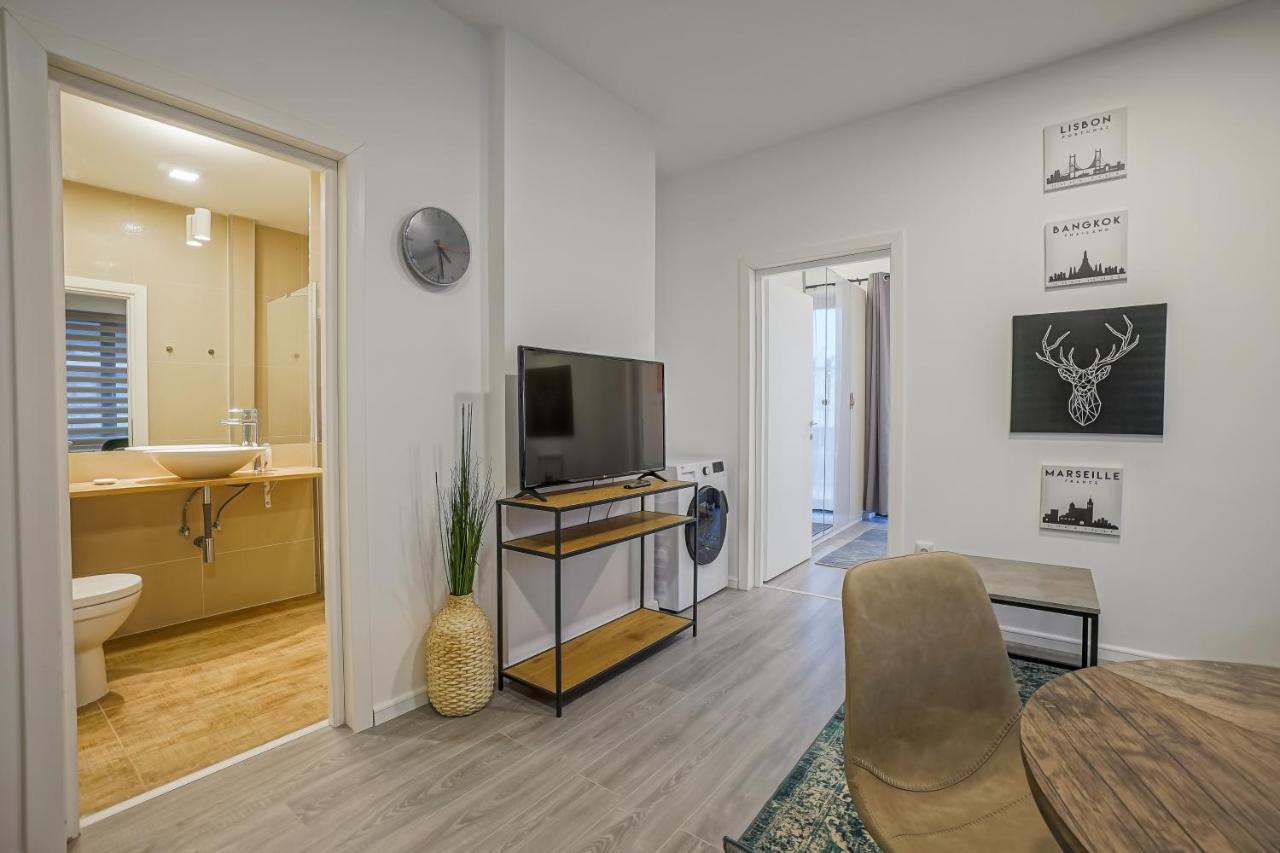 Bright Apartments Moments Away From Herastrau Park, Mall And Metro Bucareste Exterior foto