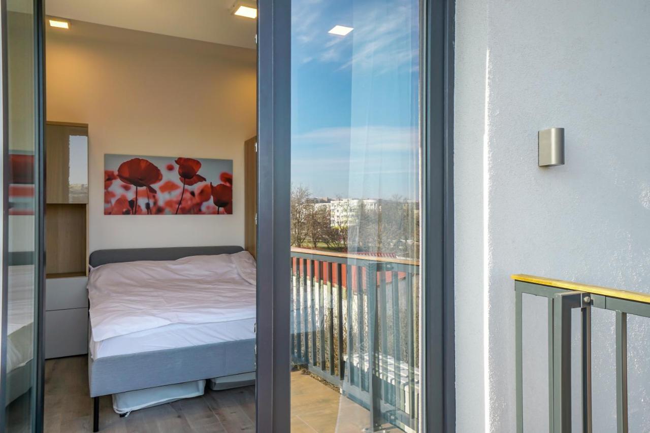 Bright Apartments Moments Away From Herastrau Park, Mall And Metro Bucareste Exterior foto